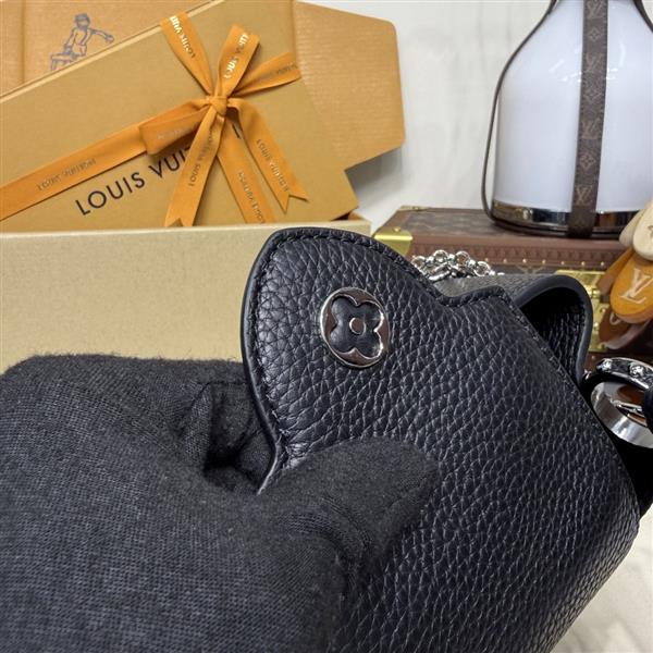 2026120164255589 270